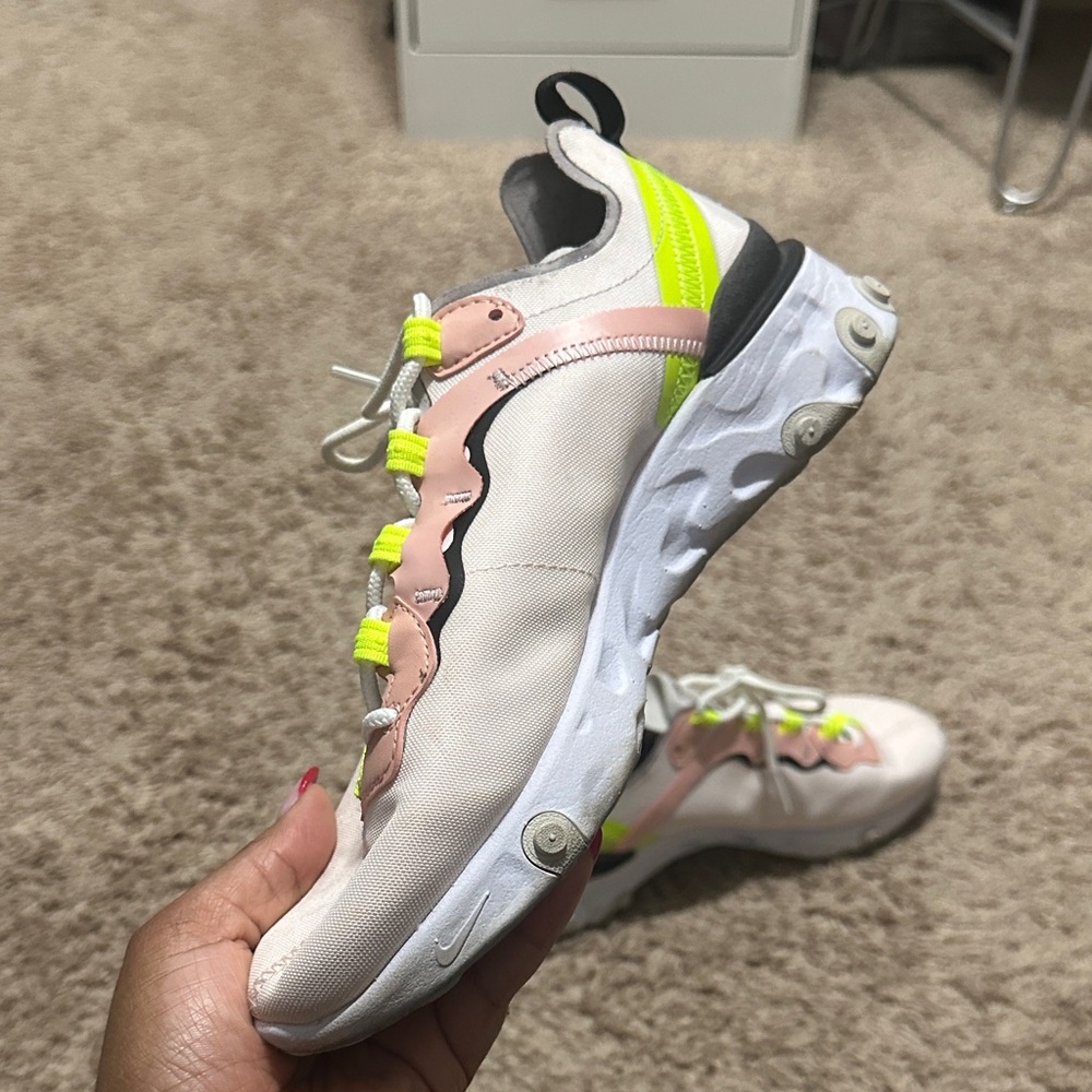 Women’s Nike React Sneakers - Picture 4 of 12